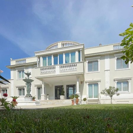 ליבורנו Villa Bianca A Few Steps By The Sea With Exclusive Garden & Jacuzzi מראה חיצוני תמונה