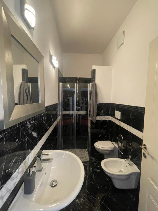ליבורנו Villa Bianca A Few Steps By The Sea With Exclusive Garden & Jacuzzi מראה חיצוני תמונה