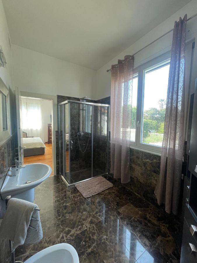 ליבורנו Villa Bianca A Few Steps By The Sea With Exclusive Garden & Jacuzzi מראה חיצוני תמונה